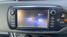 Toyota Yaris 1.5 VVT-i Icon Tech 5dr Petrol Hatchback